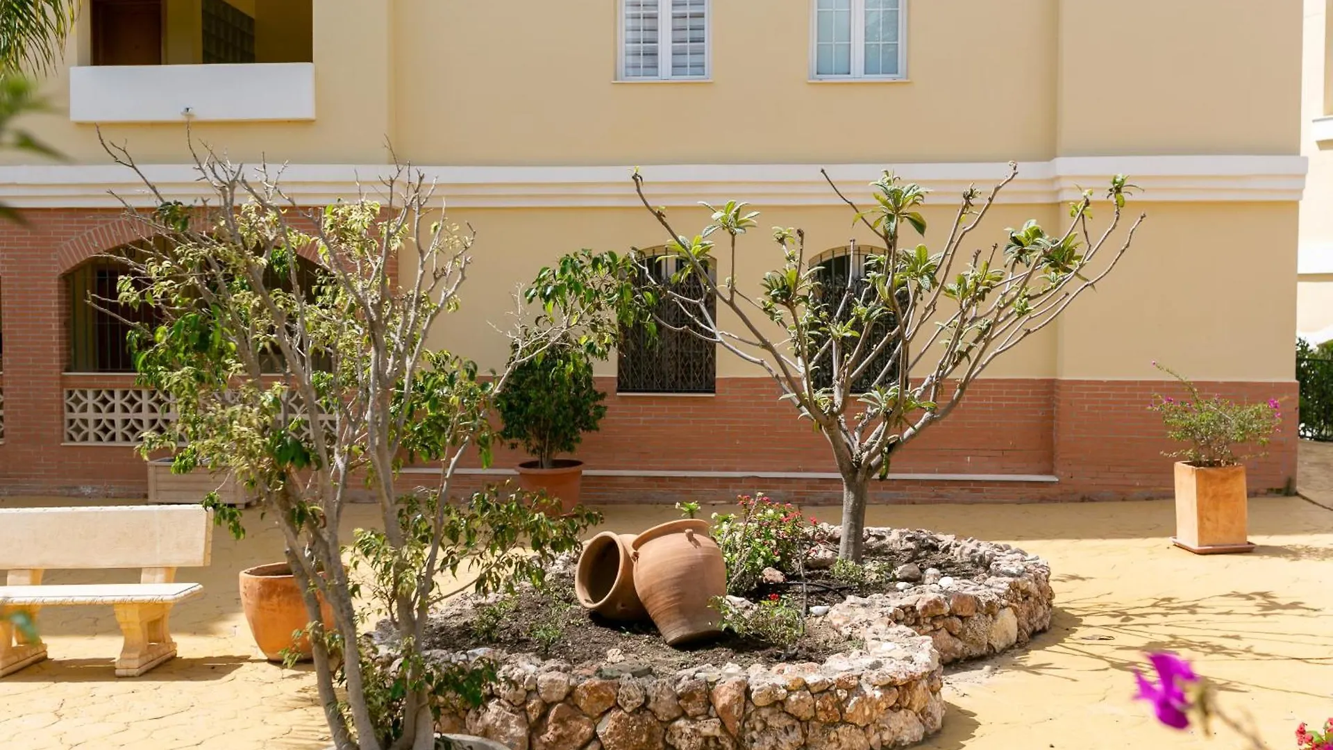 Tranquilo apartamento junto al campo de Golf 미하스