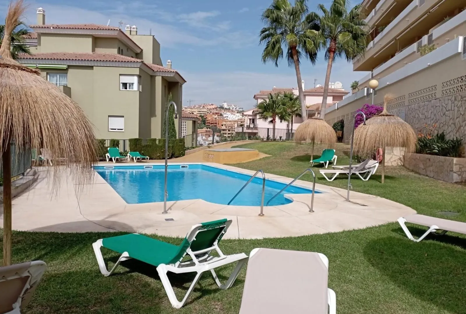Tranquilo apartamento junto al campo de Golf 미하스 0*,